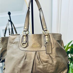 Coach Ashley Leather Carryall Tote Shoulder / Hand Bag EUC